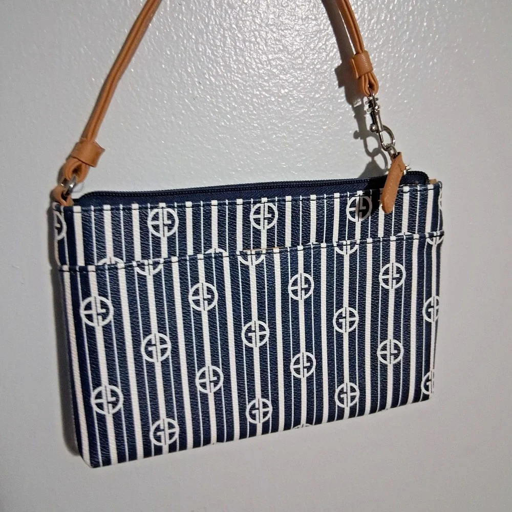 Giani Be1.44rnini‎ Wristlet Purse Navy White Tan Pockets Small Signature Logo